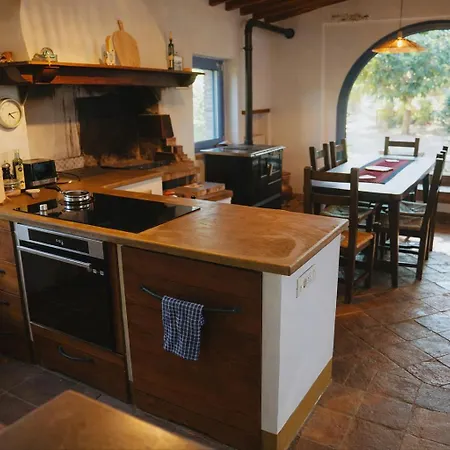 Scappo In Umbria, Torreluca Villa